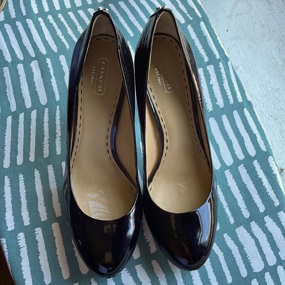 Sexy high heel black patent great shoe